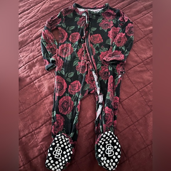 Bums and Roses - Picture 2 of 2